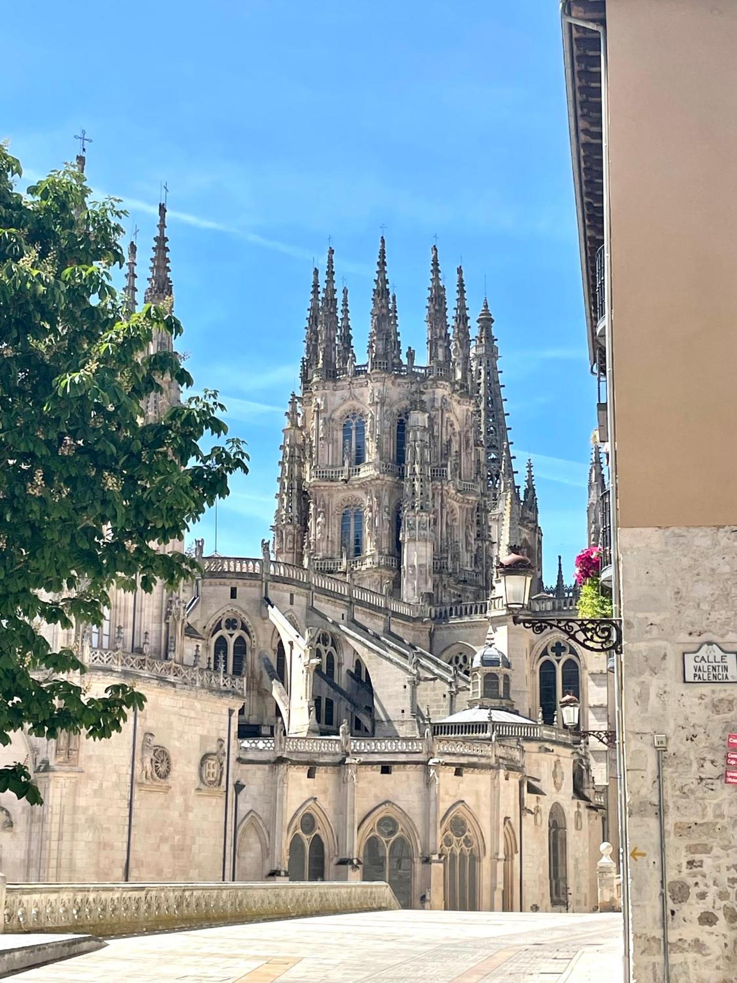 Moderno Y Acogedor En La Catedral Burgos Exterior foto